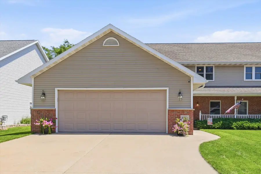 4816 N Apple Road, Appleton, WI 54913 - #2