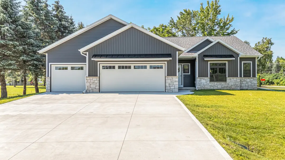 2005 E Ridge Haven Lane, Appleton, WI 54913-8962 - #1