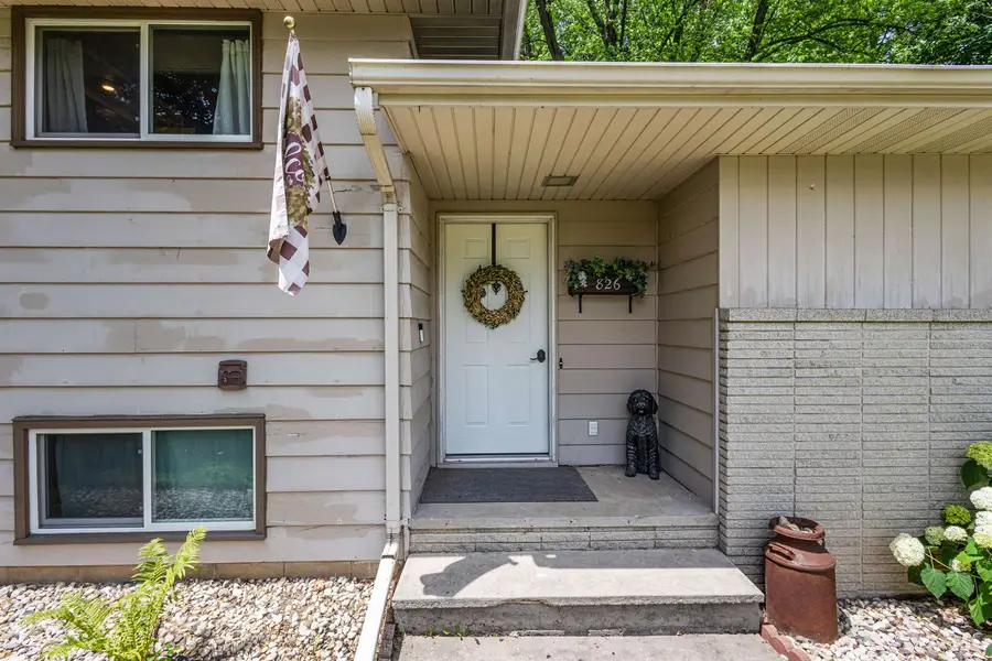 826 Fieldcrest Drive, Neenah, WI 54956 - #3