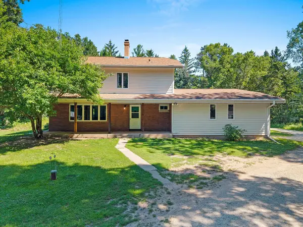 W10463 Leskovec Lane, CRIVITZ, WI 54114