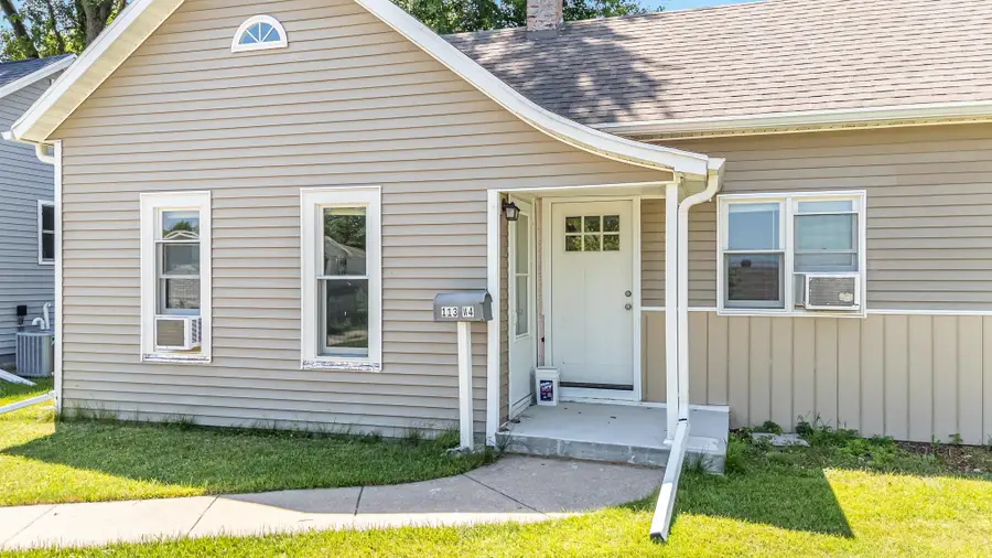 113 W 4th Street, Kaukauna, WI 54130 - #2