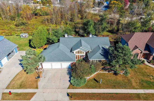 3718 Westwood Lane, MANITOWOC, WI 54220-1672