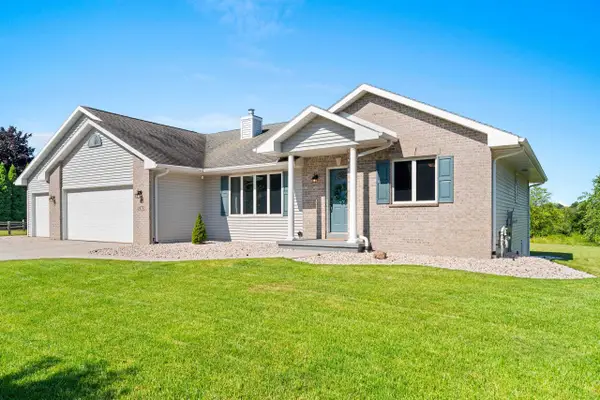 1475 Buckys Run, GREEN BAY, WI 54313