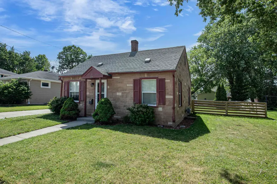 809 Monroe Street, Little Chute, WI 54140-1730 - #2