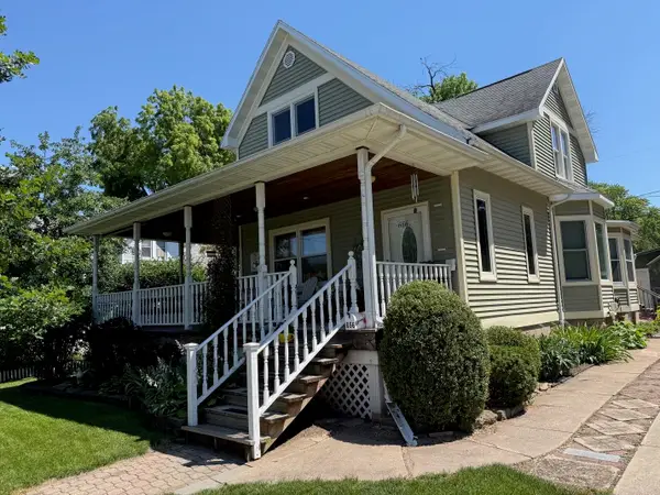 656 Oak Street, NEENAH, WI 54956