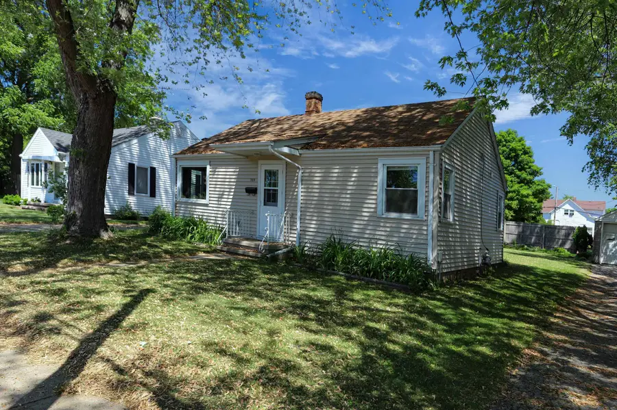 722 Roosevelt Street, Menasha, WI 54952 - #2