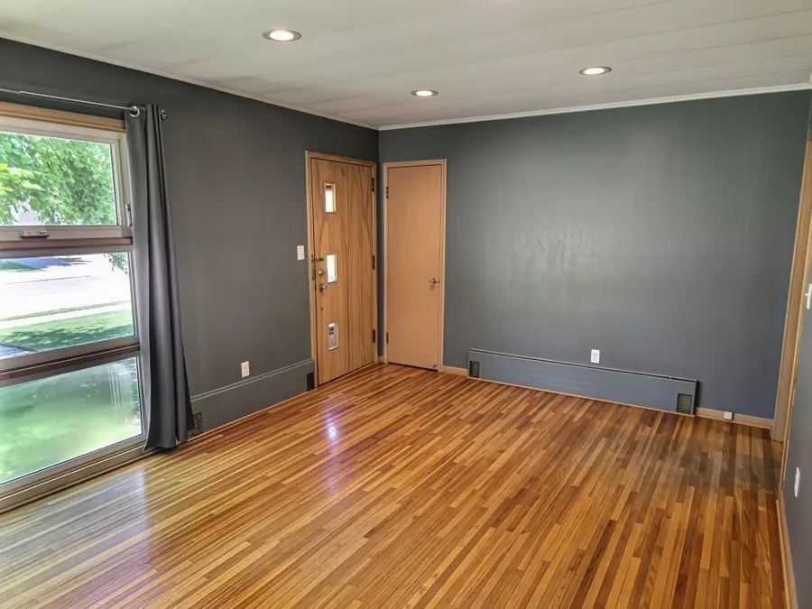 1614 Arizona Street, Oshkosh, WI 54902 - #3