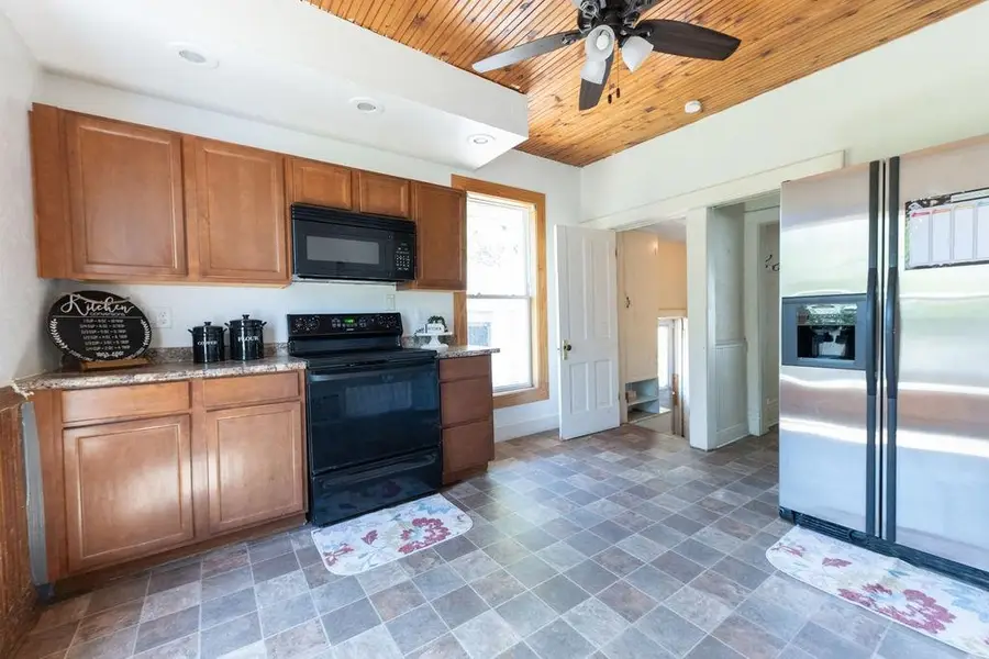 825 Frederick Street, Oshkosh, WI 54901 - #2