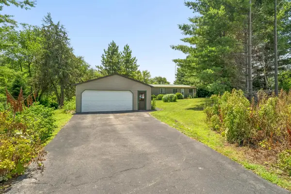 W8590 Breakneck Road, OAKFIELD, WI 53065