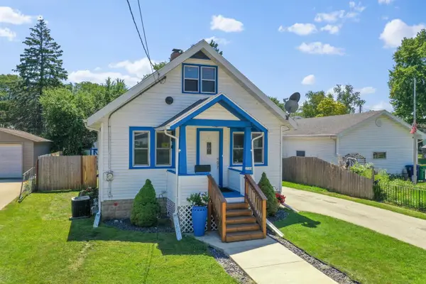 1706 Smith Street, GREEN BAY, WI 54302-2947