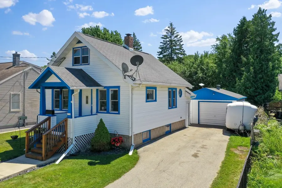 1706 Smith Street, Green Bay, WI 54302-2947 - #2