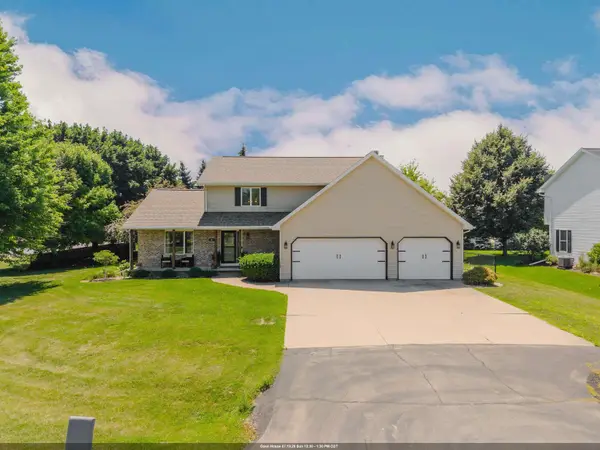 51 Overland Trail, OSHKOSH, WI 54904