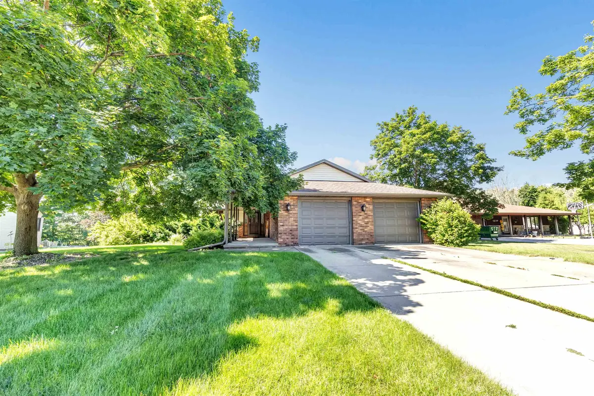1231 Gerhardt Lane, Green Bay, WI 54313 - #1