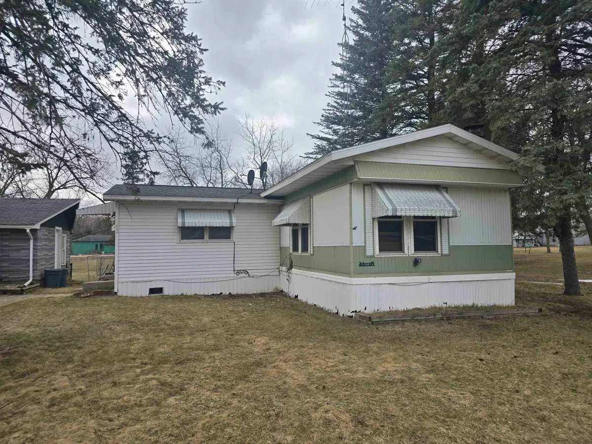 504 2nd Street, Almond, WI 54909 - #1