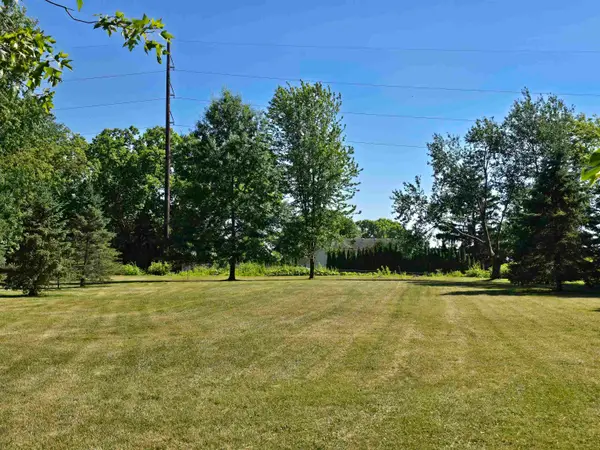Lakeview Court, MENASHA, WI 54952