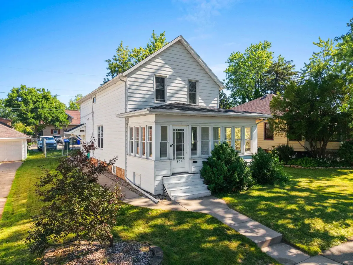 306 W 6th Street, Kaukauna, WI 54130-2306 - #1