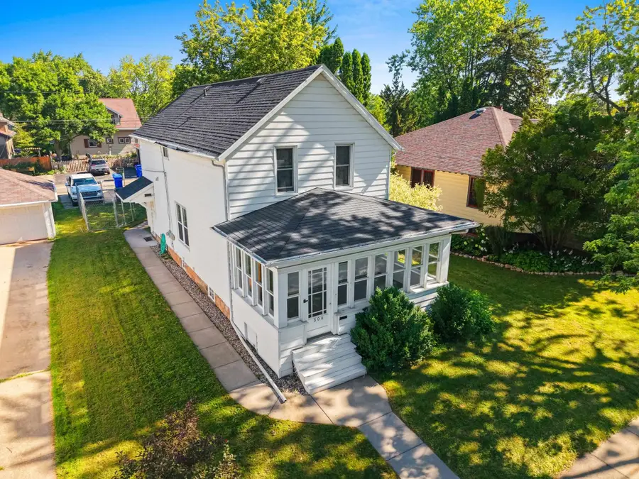 306 W 6th Street, Kaukauna, WI 54130-2306 - #2
