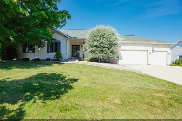 8 Hampton Court, FOND DU LAC, WI 54935