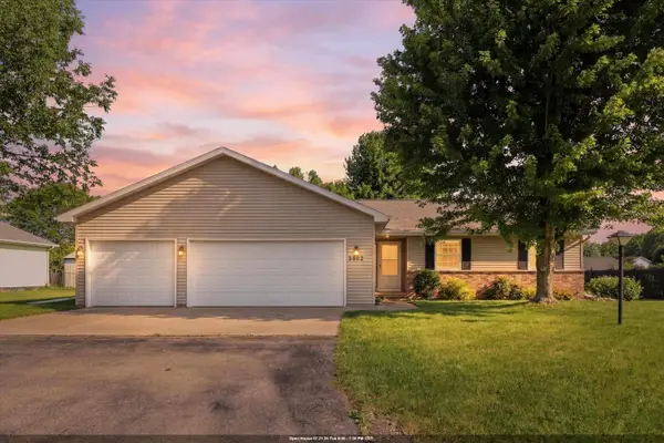 W5982 Hearthstone Drive, APPLETON, WI 54915