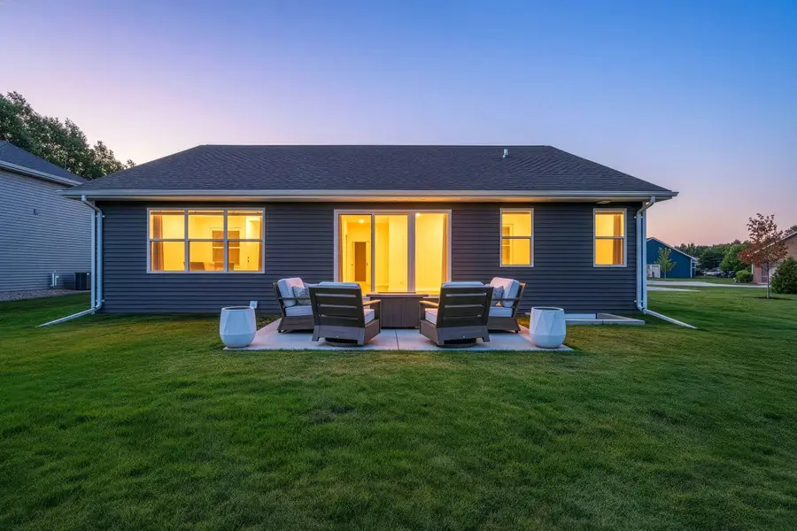 130 Golf Course Drive, Wrightstown, WI 54180 - #2