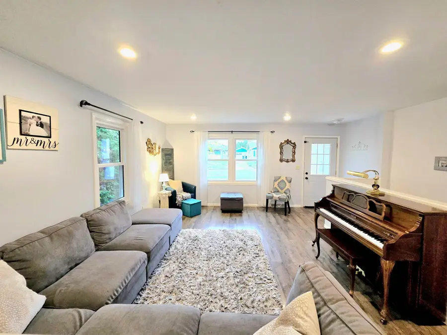 638 Butler Street, De Pere, WI 54115-1204 - #2