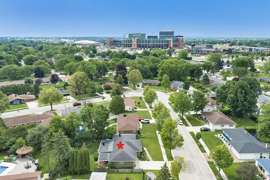 1762 Chateau Drive, Green Bay, WI 54304 - #2