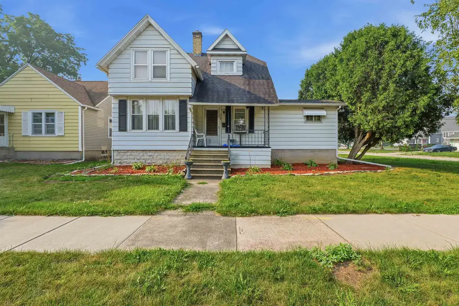 324 8th Street, Fond Du Lac, WI 54935 - #2