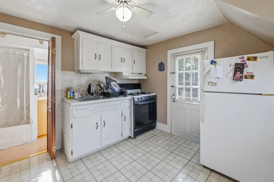 324 8th Street, Fond Du Lac, WI 54935 - #3