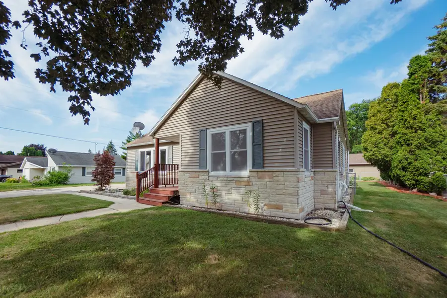 721 Washington Avenue, North Fond Du Lac, WI 54937 - #2