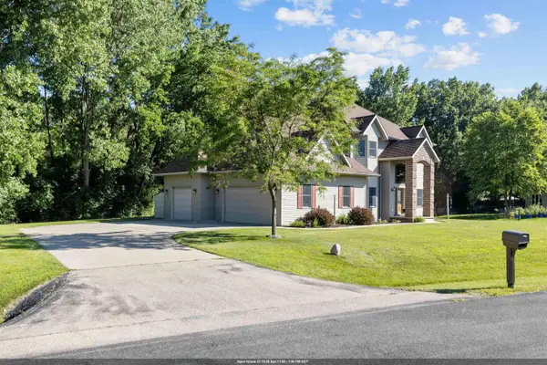 1570 Mcintosh Court, OSHKOSH, WI 54904