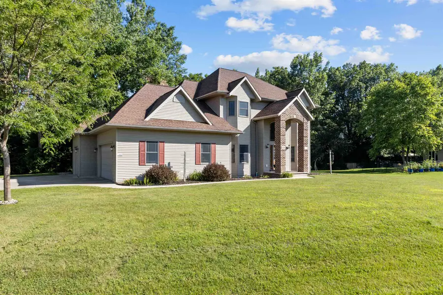 1570 Mcintosh Court, Oshkosh, WI 54904 - #3