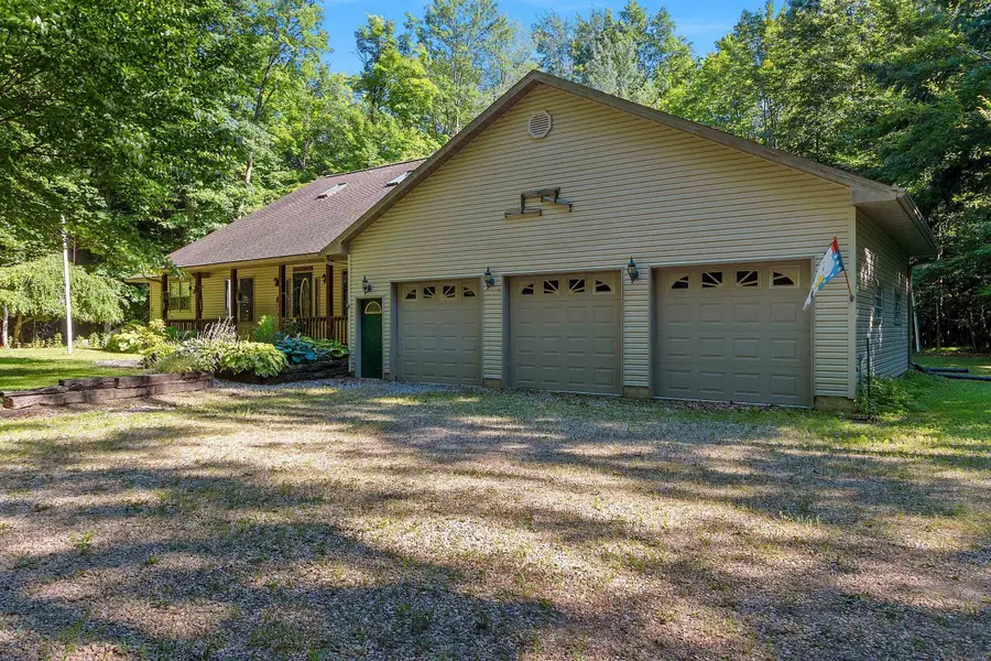 5262 Maple Lane, Oconto Falls, WI 54154 - #3
