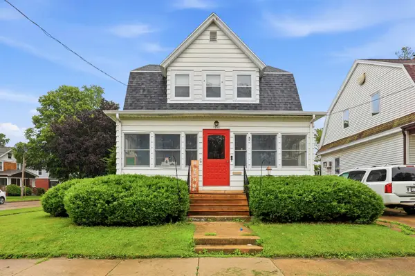 1044 Mt Vernon Street, OSHKOSH, WI 54901-3856