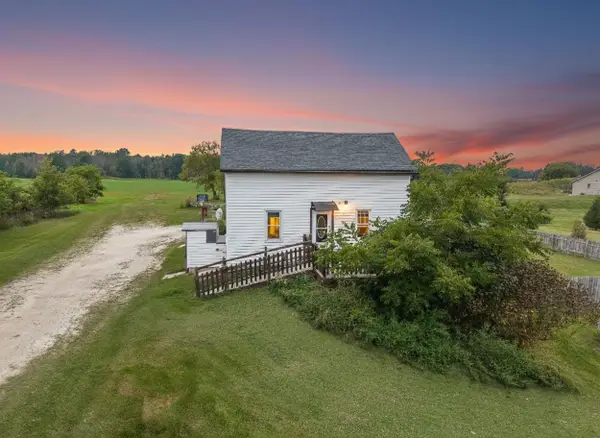 1922 Madson Road, MANITOWOC, WI 54220