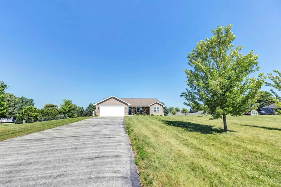 988 Creek Court, Little Suamico, WI 54141 - #2