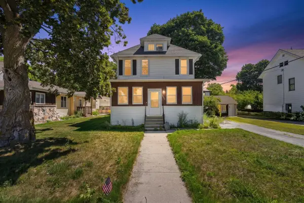 2034 Jefferson Street, NEW HOLSTEIN, WI 53061