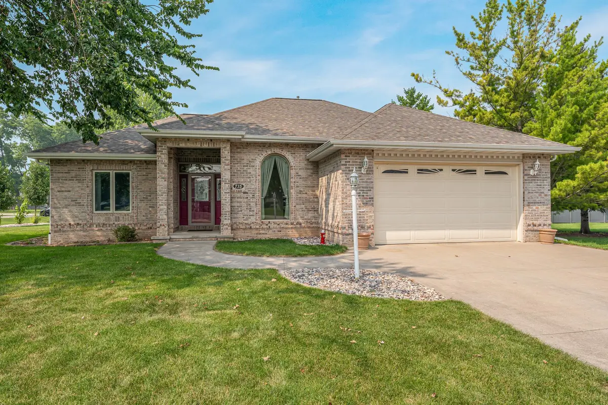 715 Jennifer Court, Omro, WI 54963 - #1