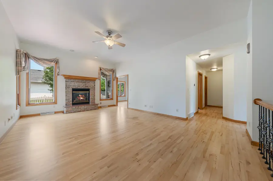 715 Jennifer Court, Omro, WI 54963 - #2