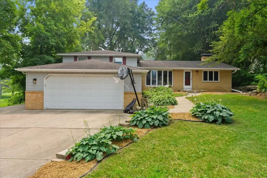 2596 Deckner Avenue, Green Bay, WI 54302-4928 - #2