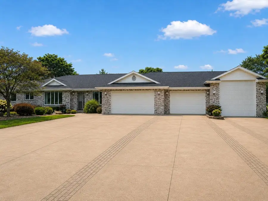 8187 Lehrer Lane, Neenah, WI 54956 - #3