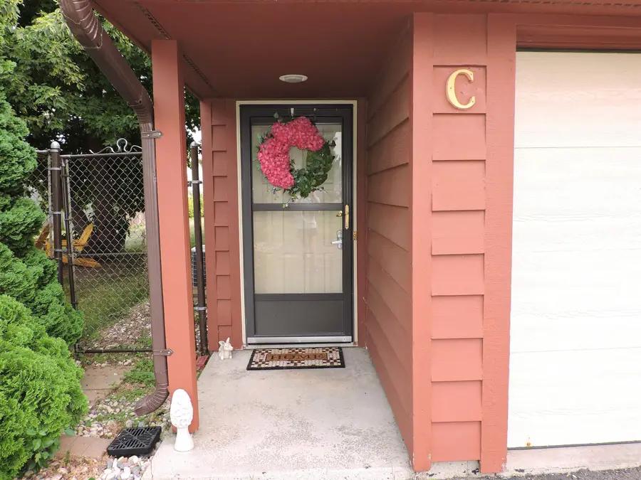 2206 Meadowbrook Court #C, Oshkosh, WI 54904 - #2