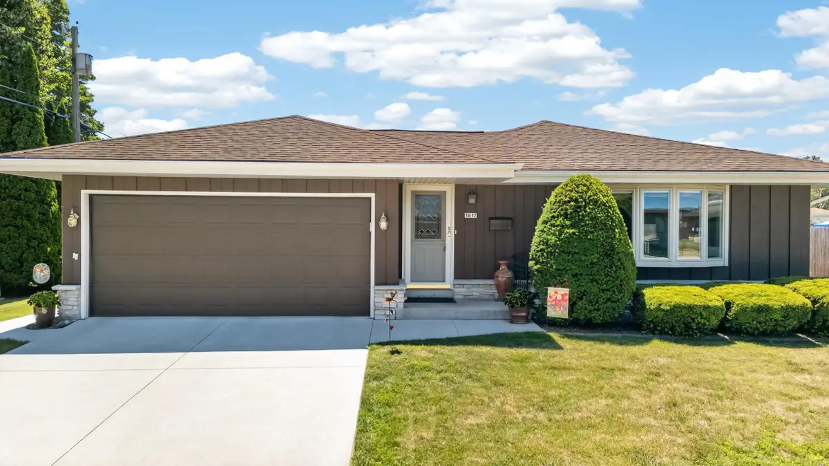 1817 Mead Avenue, Sheboygan, WI 53081 - #1