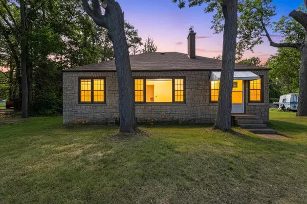 N1440 Shore Drive, MARINETTE, WI 54143
