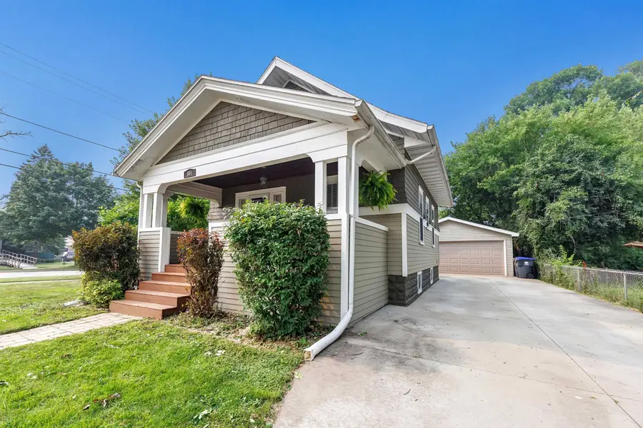 504 Hewitt Street, Neenah, WI 54956 - #2