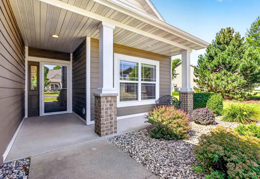 1717 Oak Hollow Lane, Neenah, WI 54956 - #3