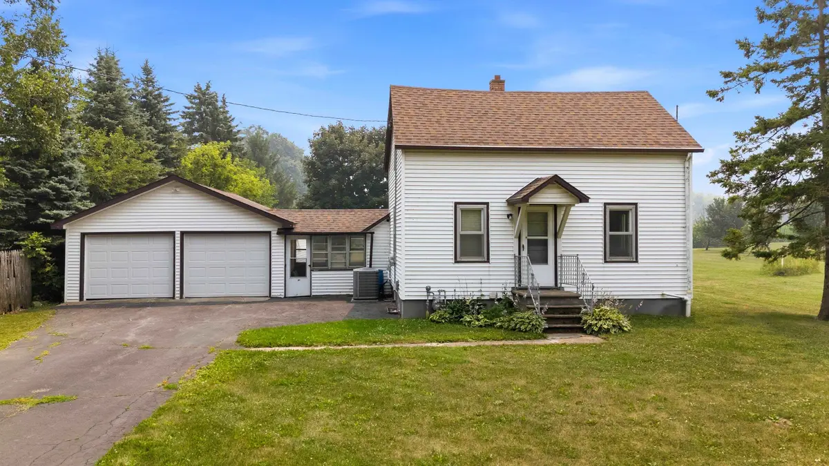 1041 Black Wolf Avenue, Oshkosh, WI 54902-9165 - #1
