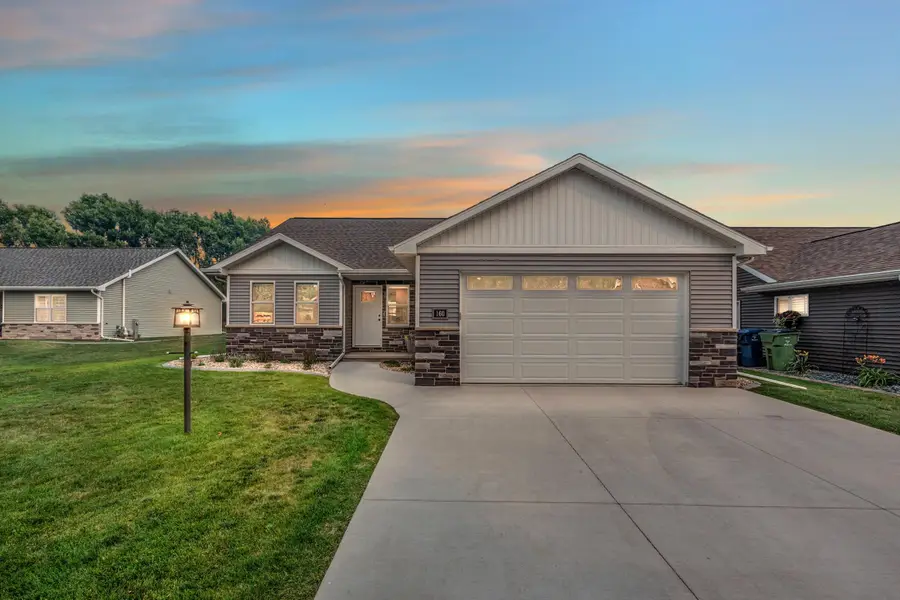 160 Golf Course Drive, Wrightstown, WI 54180 - #2