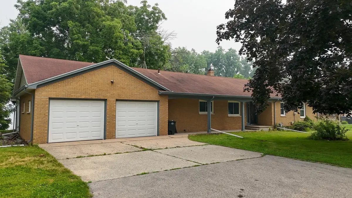 853 Neff Court, Neenah, WI 54956 - #1