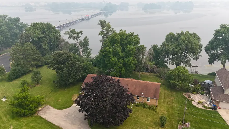 853 Neff Court, Neenah, WI 54956 - #3