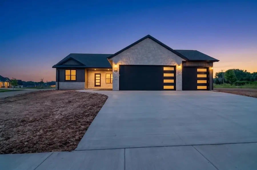3065 Stone Fence Place, Green Bay, WI 54311 - #2